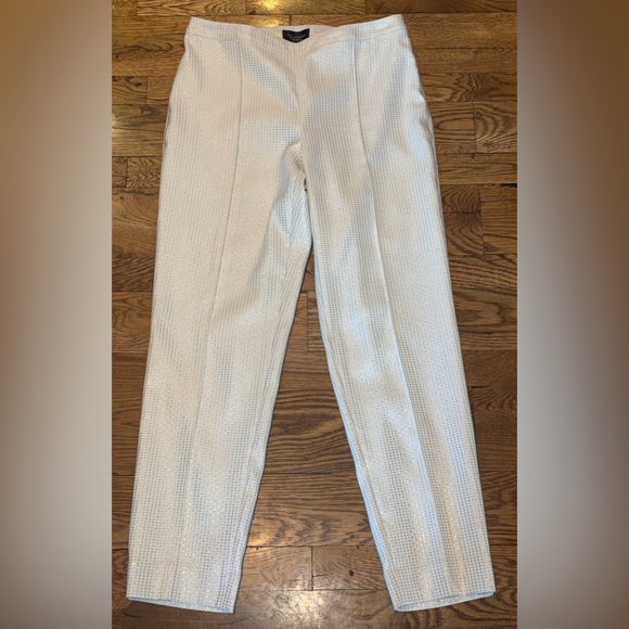 St John Couture. Ivory/Merallic Gold Lined Emma Trouser. Size 6.